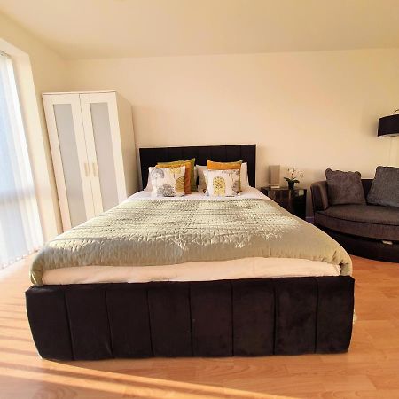 Contemporary Modern Studio Apartment - City Centre Μπέρμιγχαμ Εξωτερικό φωτογραφία